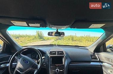 Позашляховик / Кросовер Ford Explorer 2015 в Києві