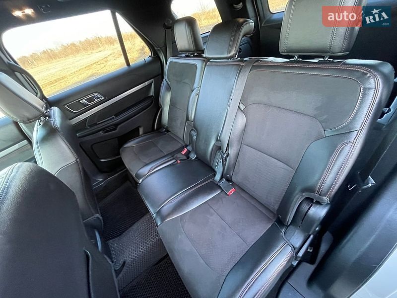 Позашляховик / Кросовер Ford Explorer 2018 в Рівному