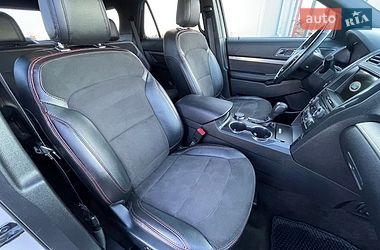 Позашляховик / Кросовер Ford Explorer 2018 в Рівному