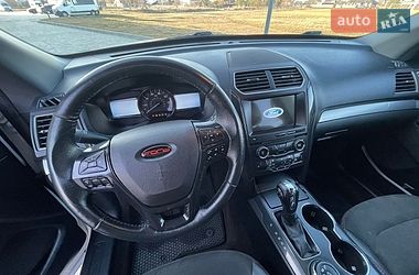 Позашляховик / Кросовер Ford Explorer 2018 в Рівному