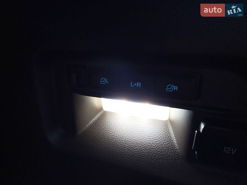 Позашляховик / Кросовер Ford Explorer 2020 в Дубні