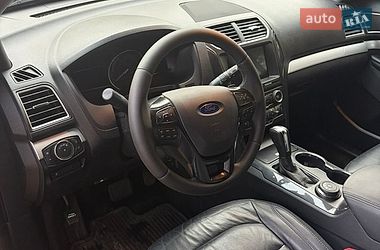 Внедорожник / Кроссовер Ford Explorer 2017 в Черновцах