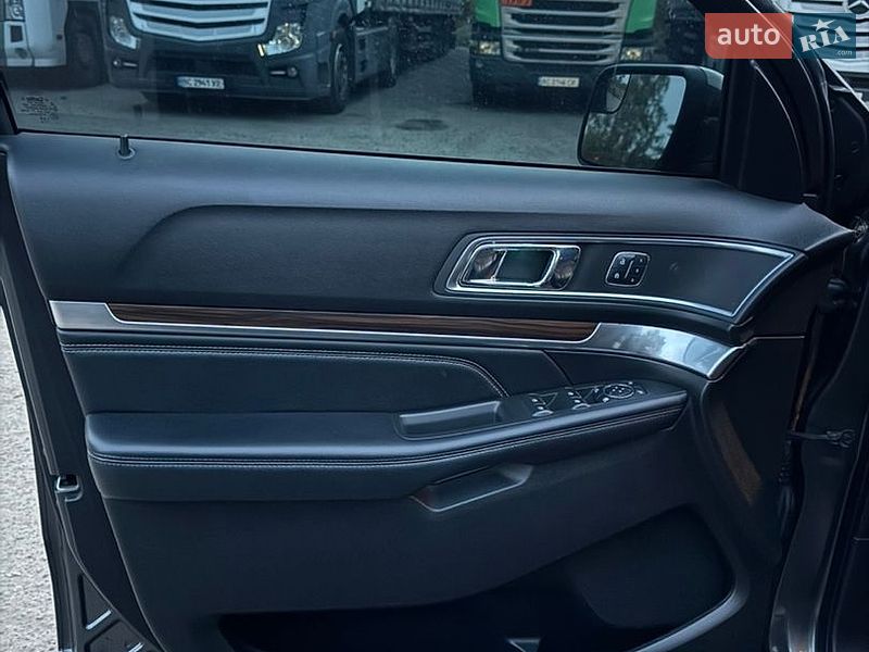 Позашляховик / Кросовер Ford Explorer 2017 в Львові