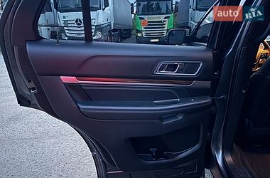 Позашляховик / Кросовер Ford Explorer 2017 в Львові