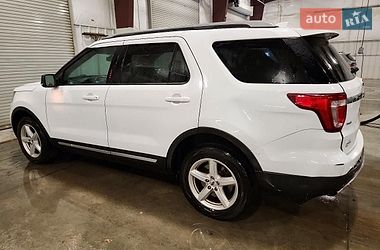 Позашляховик / Кросовер Ford Explorer 2017 в Чернівцях