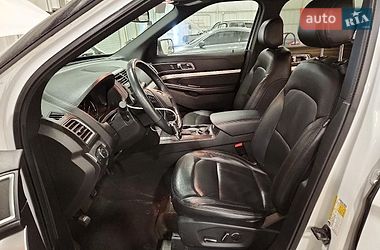 Позашляховик / Кросовер Ford Explorer 2017 в Чернівцях