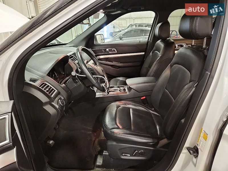 Позашляховик / Кросовер Ford Explorer 2017 в Чернівцях