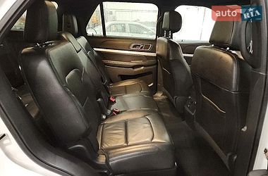 Позашляховик / Кросовер Ford Explorer 2017 в Чернівцях
