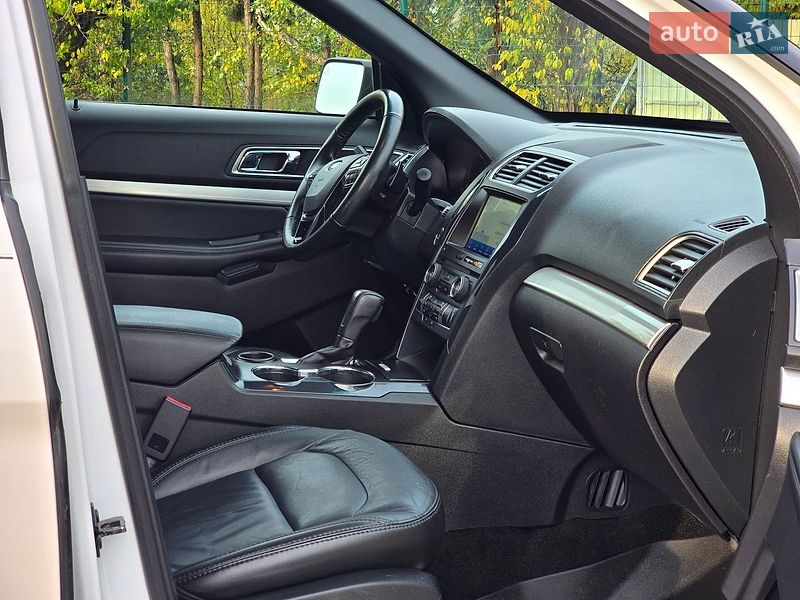 Позашляховик / Кросовер Ford Explorer 2017 в Хмельницькому