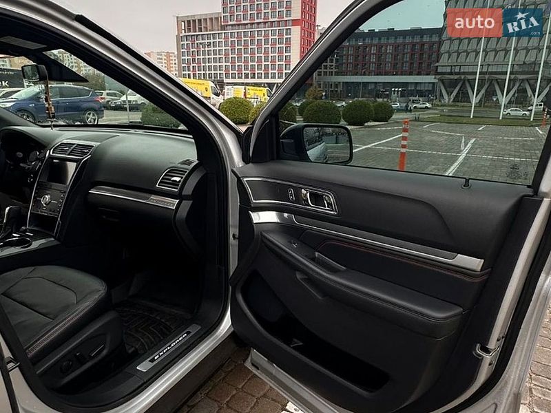 Позашляховик / Кросовер Ford Explorer 2019 в Львові