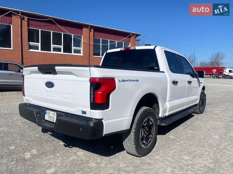 Пикап Ford F-150 Lightning 2022 в Дунаевцах