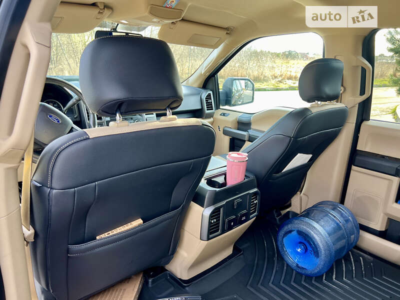 Пикап Ford F-150 2017 в Пустомытах