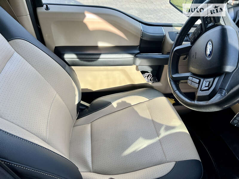 Пикап Ford F-150 2017 в Пустомытах