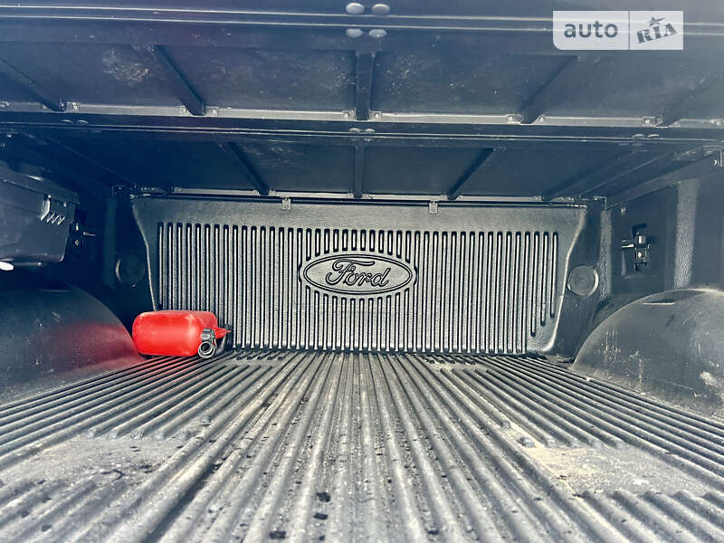 Пикап Ford F-150 2017 в Пустомытах