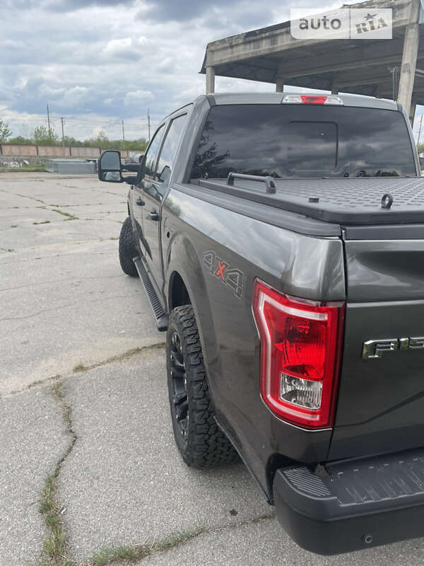 Пикап Ford F-150 2016 в Умани