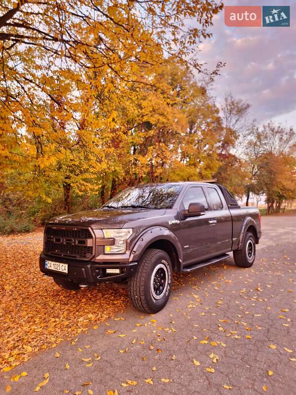 Пикап Ford F-150 2015 в Черкассах