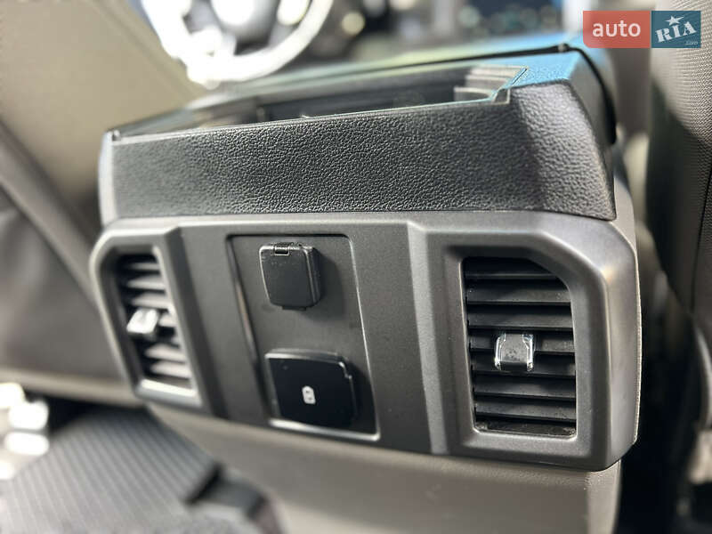 Пікап Ford F-150 2017 в Івано-Франківську