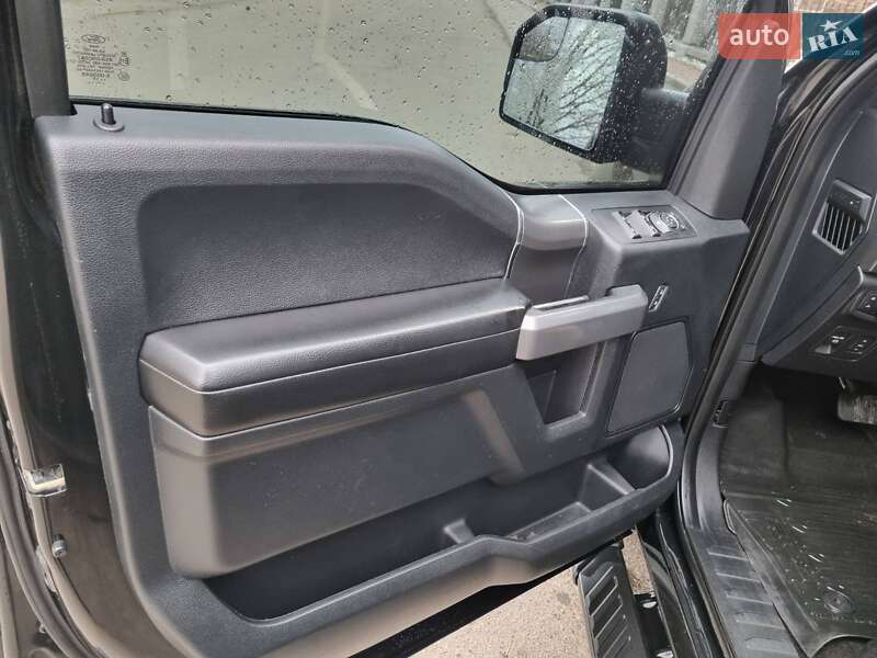 Пікап Ford F-150 2017 в Умані