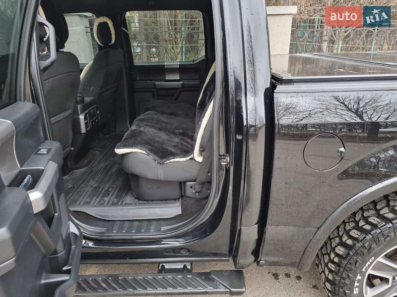 Пікап Ford F-150 2017 в Умані