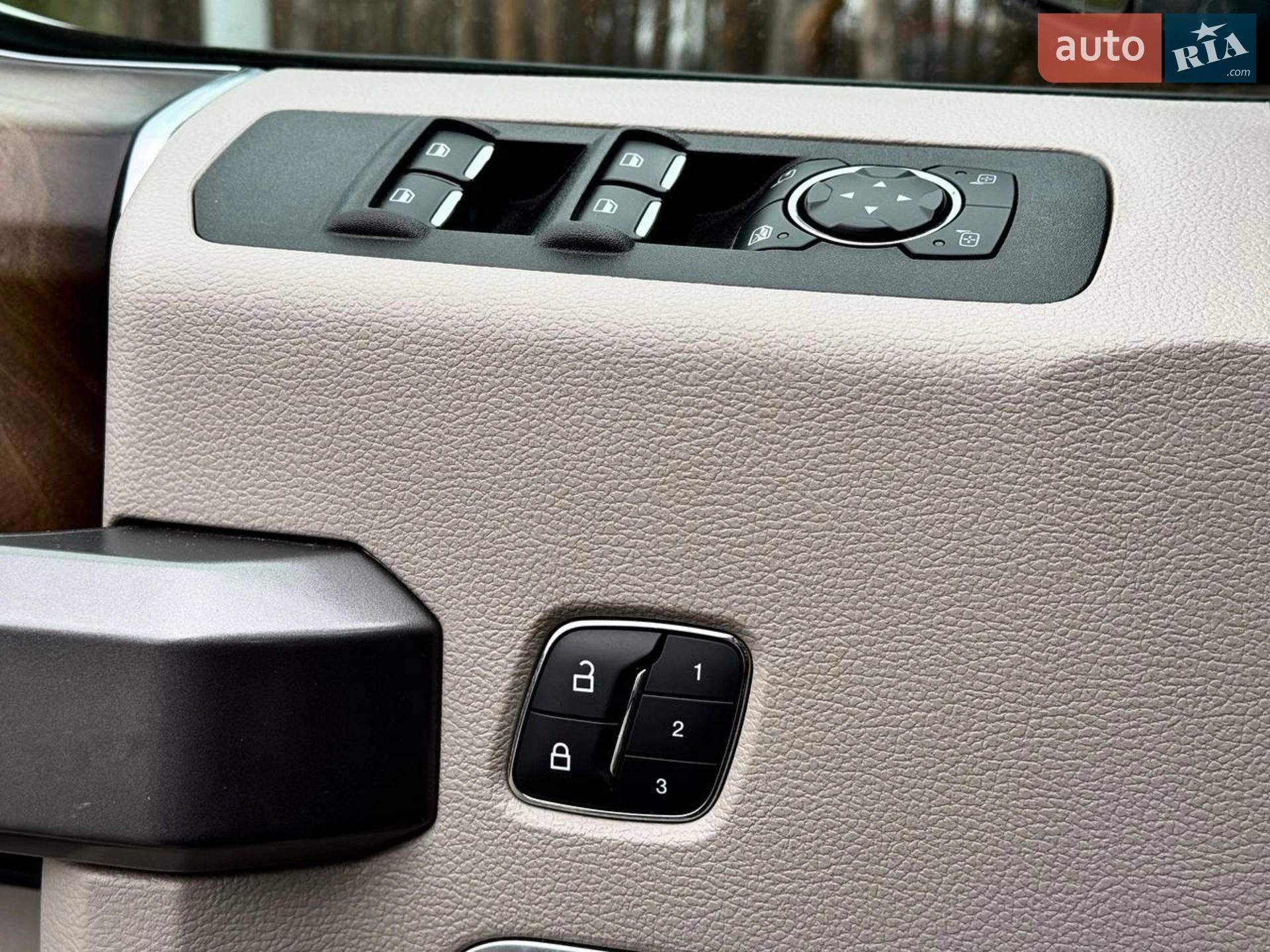 2019 Ford F-150 - мініатюра 45