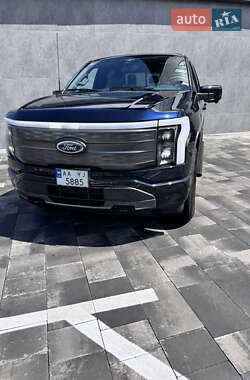 Пикап Ford F-150 2023 в 