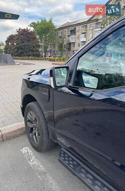 Пикап Ford F-150 2023 в 