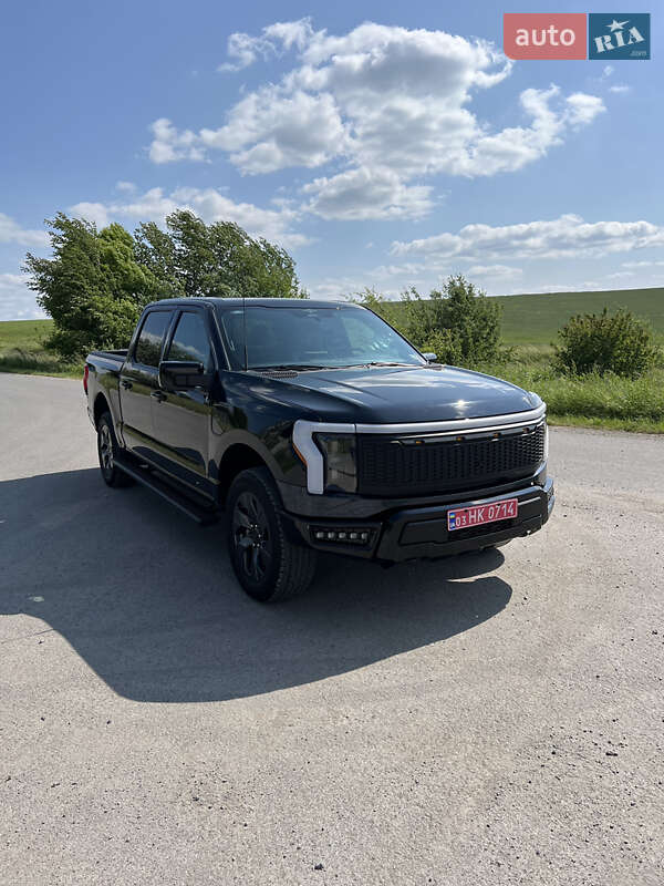 Пикап Ford F-150 2023 в 