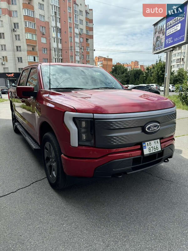 Пикап Ford F-150 2022 в 