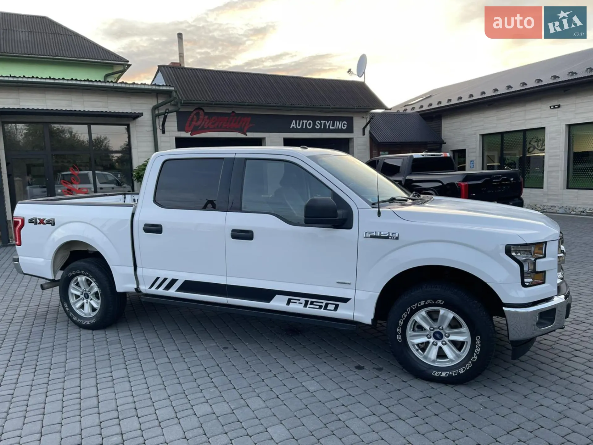2017 Ford F-150 - мініатюра 2