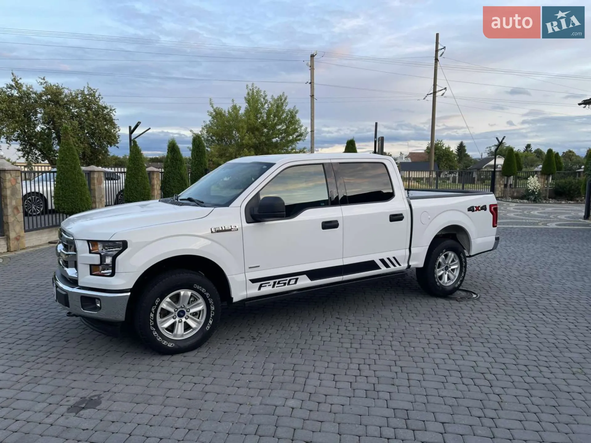 2017 Ford F-150 - фото 1