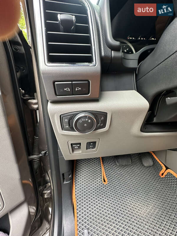 Пикап Ford F-150 2018 в Черновцах