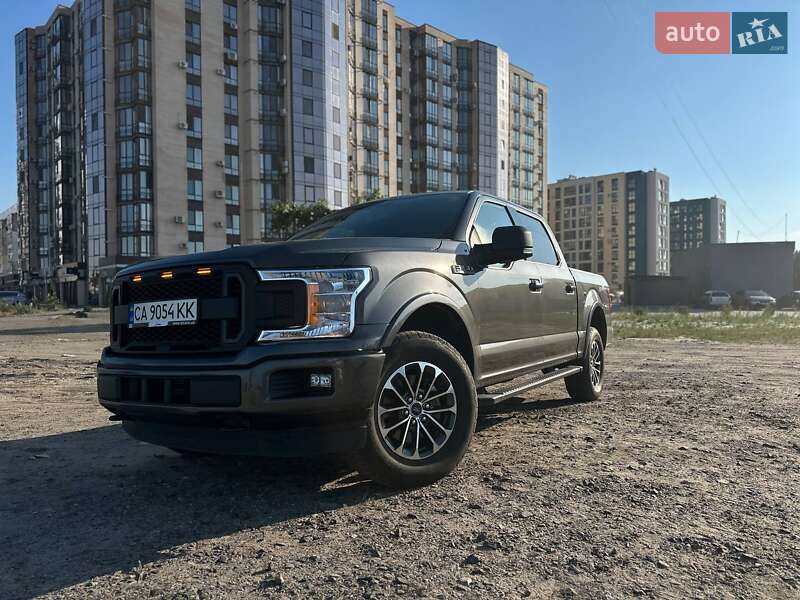 Пикап Ford F-150 2017 в 