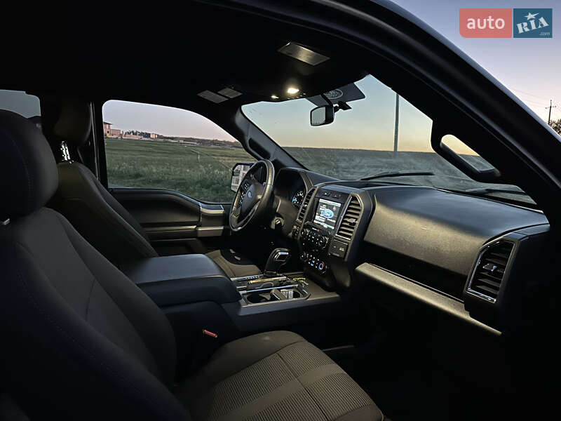 Пикап Ford F-150 2015 в Ровно