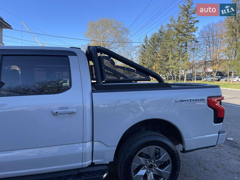 Пикап Ford F-150 2023 в Чопе