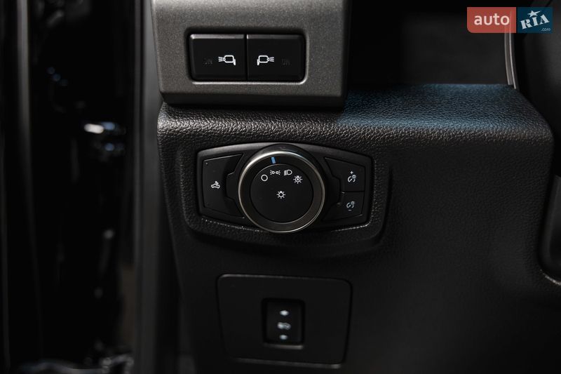 Пикап Ford F-150 2017 в Киеве