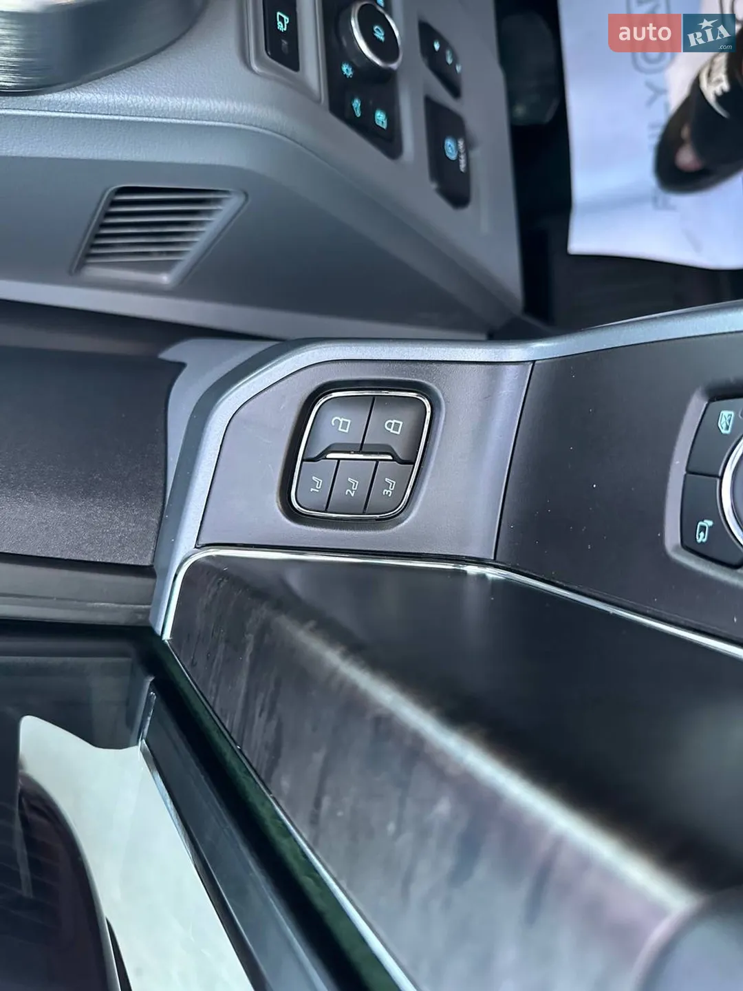 2021 Ford F-150 - мініатюра 24