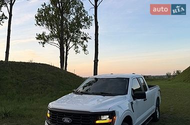Пикап Ford F-150 2024 в Рованцах
