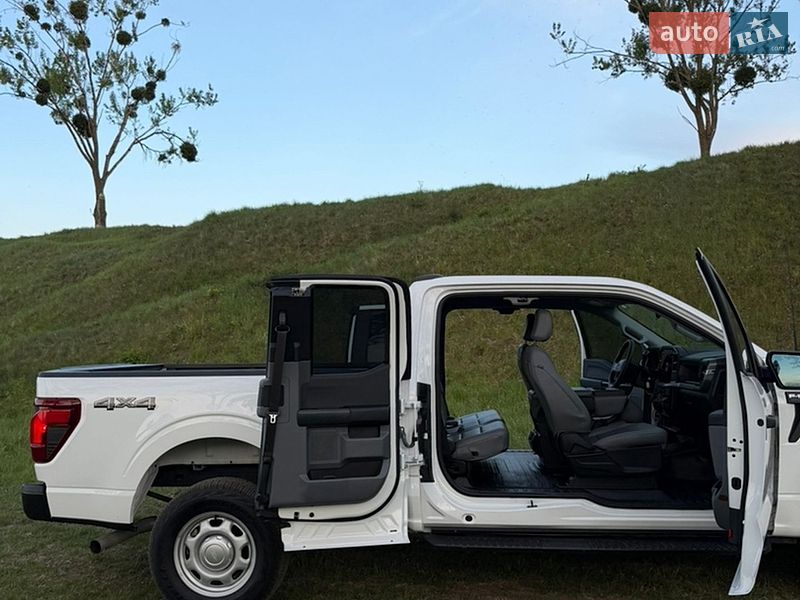 Пикап Ford F-150 2024 в Рованцах
