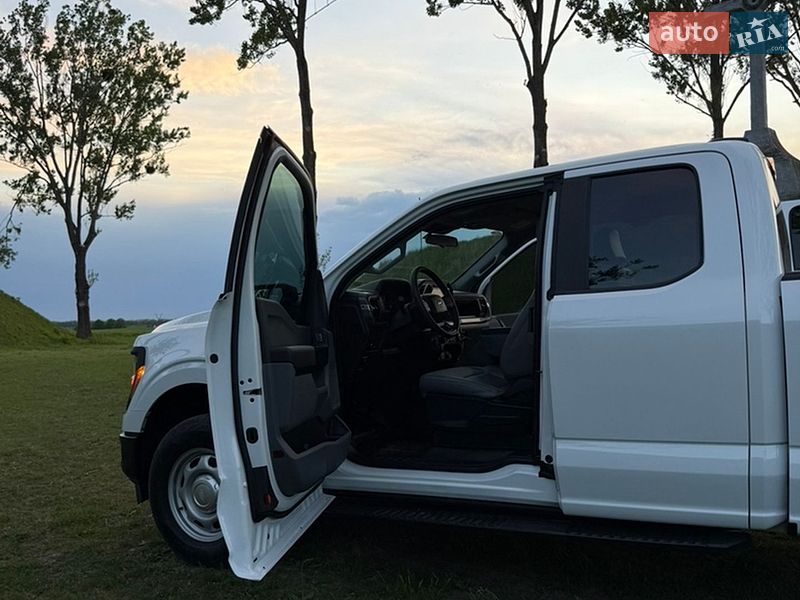 Пикап Ford F-150 2024 в Рованцах