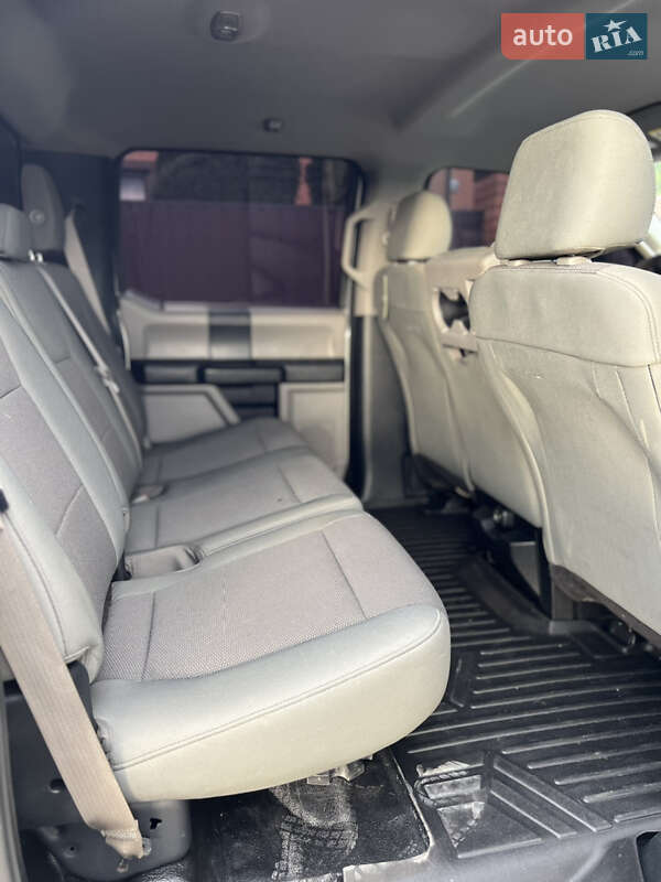 Пикап Ford F-250 2016 в Кривом Роге