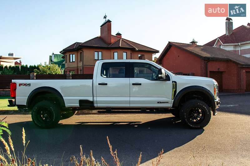 Пікап Ford F-250 2023 в Вишгороді