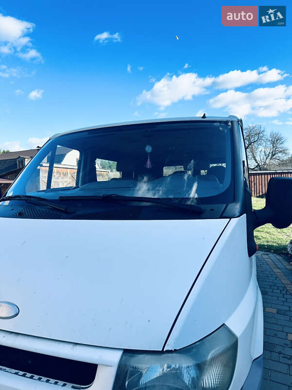 Мінівен Ford F-260 2003 в Любомлі