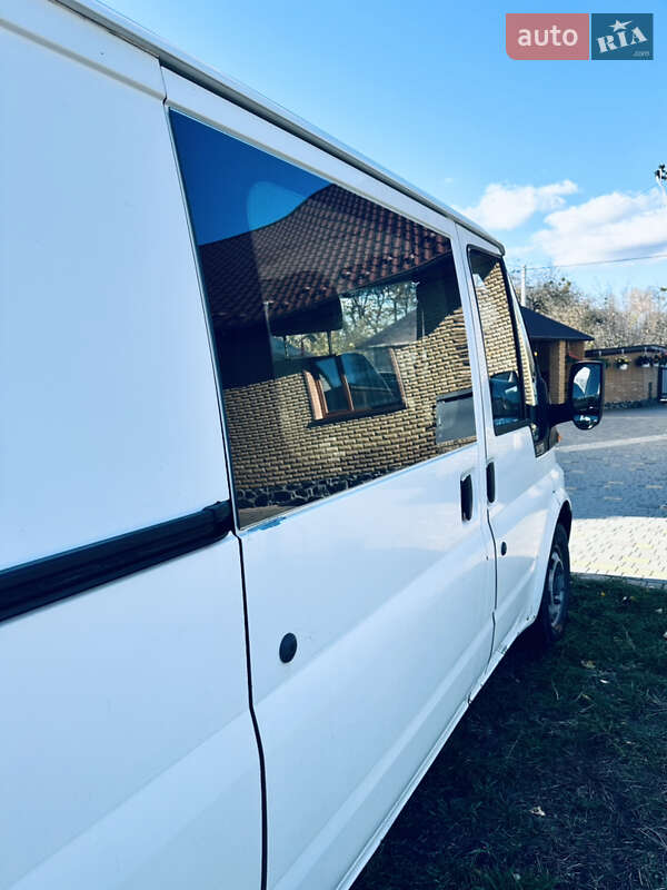 Мінівен Ford F-260 2003 в Любомлі