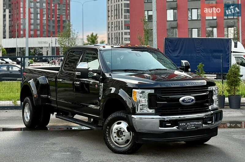 Пикап Ford F-350 2017 в Киеве