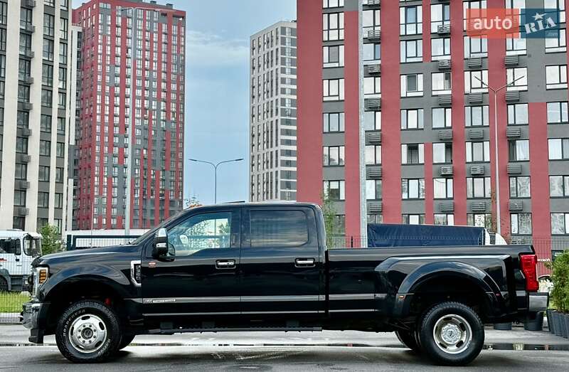 Пикап Ford F-350 2017 в Киеве