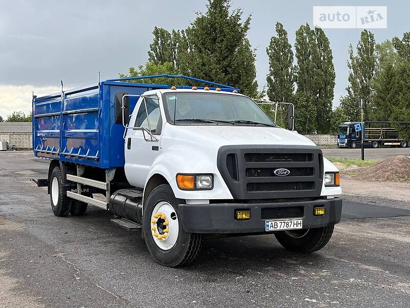 Самосвал Ford F-650 2004 в Оратове