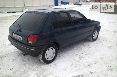 Хэтчбек Ford Fiesta 1993 в 