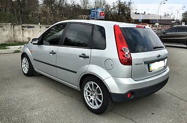 Хэтчбек Ford Fiesta 2008 в 