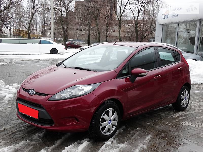 Ford Fiesta 2010 года