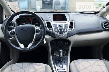 Хэтчбек Ford Fiesta 2013 в Киеве